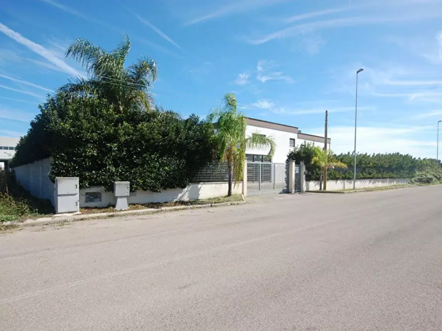 Immagine 28 di Capannone industriale in vendita  in Via Girolamo Fracastoro, N. 2 a Brindisi