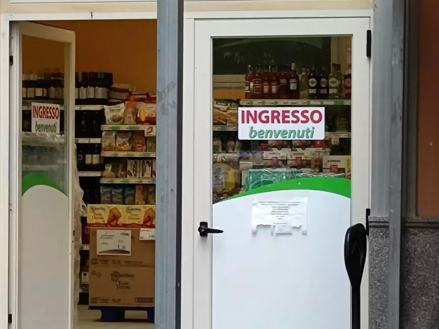 Immagine 4 di Negozio in vendita  in Corso Umberto I, N. snc a Alvignano