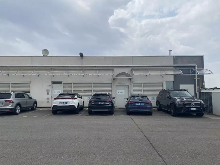 Immagine 8 di Capannone industriale in vendita  in Via Tintoretto, 14, 21012 Cassano Magnago VA, Italia a Cassano Magnago