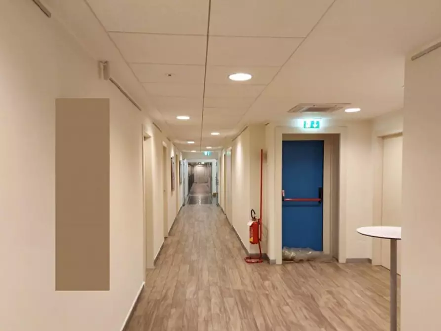 Immagine 10 di Ufficio in vendita  in Corso Giacomo Matteotti, N. 39 Bis a Torino