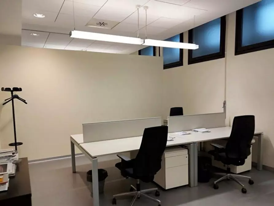 Immagine 14 di Ufficio in vendita  in Corso Giacomo Matteotti, N. 39 Bis a Torino
