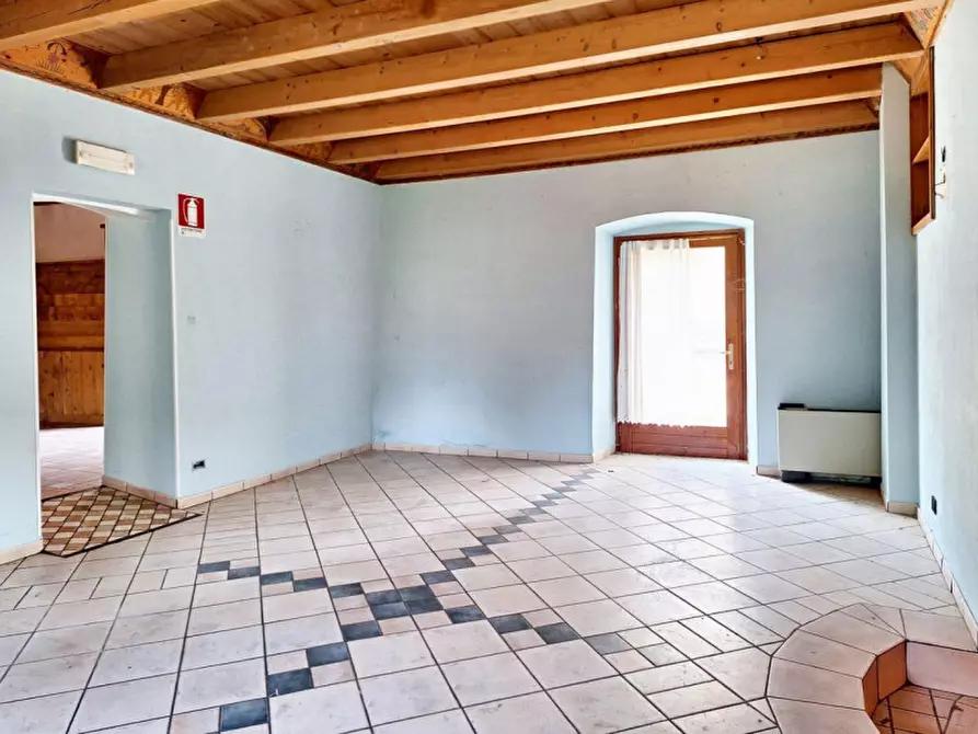 Immagine 7 di Negozio in vendita  in via Campagnola, N. snc a Dolcè