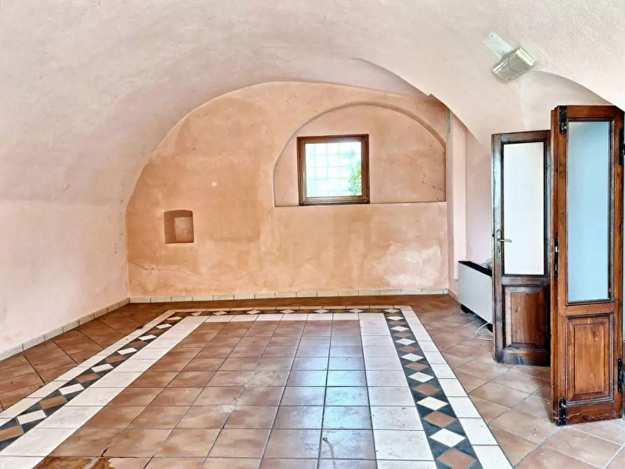 Immagine 12 di Negozio in vendita  in via Campagnola, N. snc a Dolcè