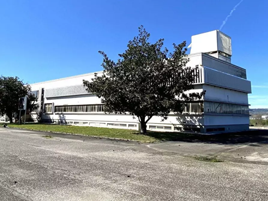 Immagine 3 di Capannone industriale in vendita  in Via Flaminia, N. Snc a Foligno