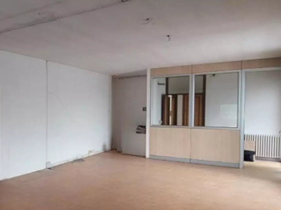 Immagine 5 di Ufficio in vendita  in Via Carlo Liviero, N. 2 a Città Di Castello