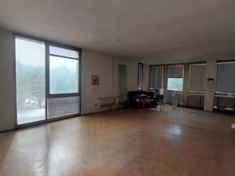 Immagine 6 di Ufficio in vendita  in Via Carlo Liviero, N. 2 a Città Di Castello