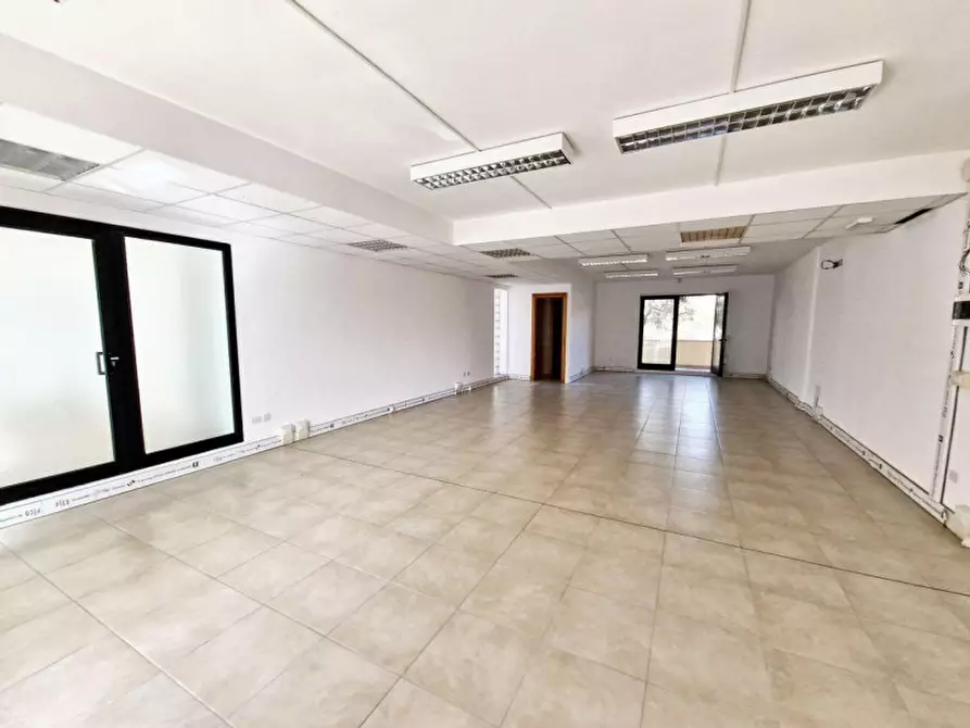 Immagine 6 di Ufficio in vendita  in Via Roma, N. 1 a Olbia