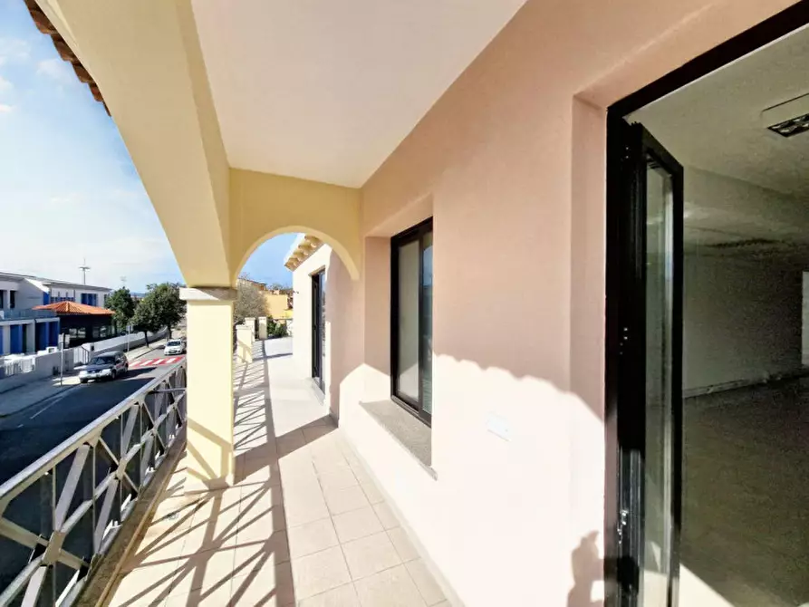 Immagine 8 di Ufficio in vendita  in Via Roma, N. 1 a Olbia