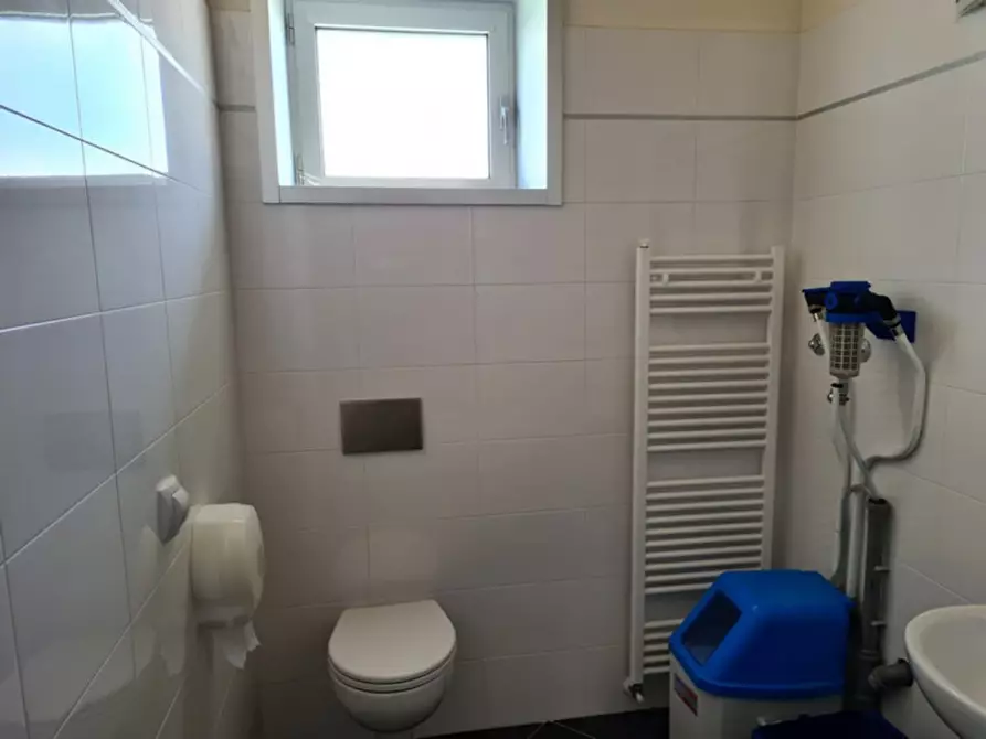 Immagine 9 di Negozio in vendita  in via Ugo Ruberti, N. snc a Quistello