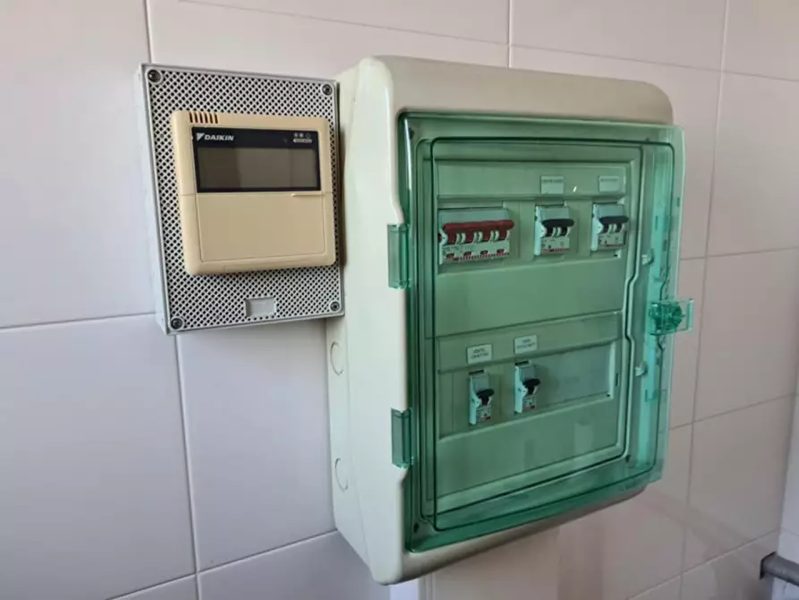 Immagine 19 di Negozio in vendita  in via Ugo Ruberti, N. snc a Quistello