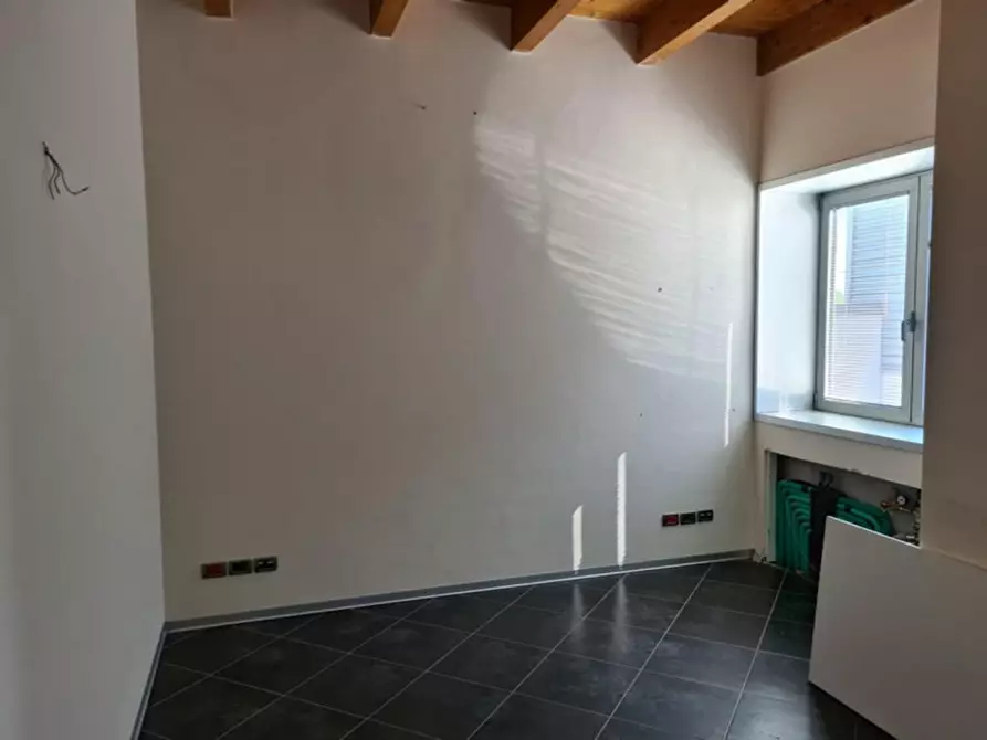 Immagine 21 di Negozio in vendita  in via Ugo Ruberti, N. snc a Quistello