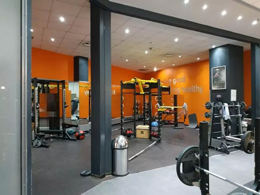 Immagine 27 di Attività commerciale in vendita  in Corso del Popolo, N. 10 a Padova