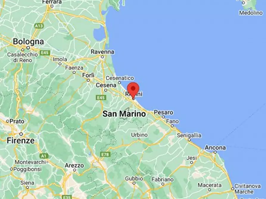 Immagine 16 di Negozio in vendita  in Via Circonvallazione Occidentale, N. 98 a Rimini