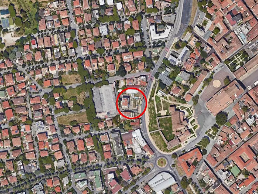 Immagine 20 di Negozio in vendita  in Via Circonvallazione Occidentale, N. 98 a Rimini