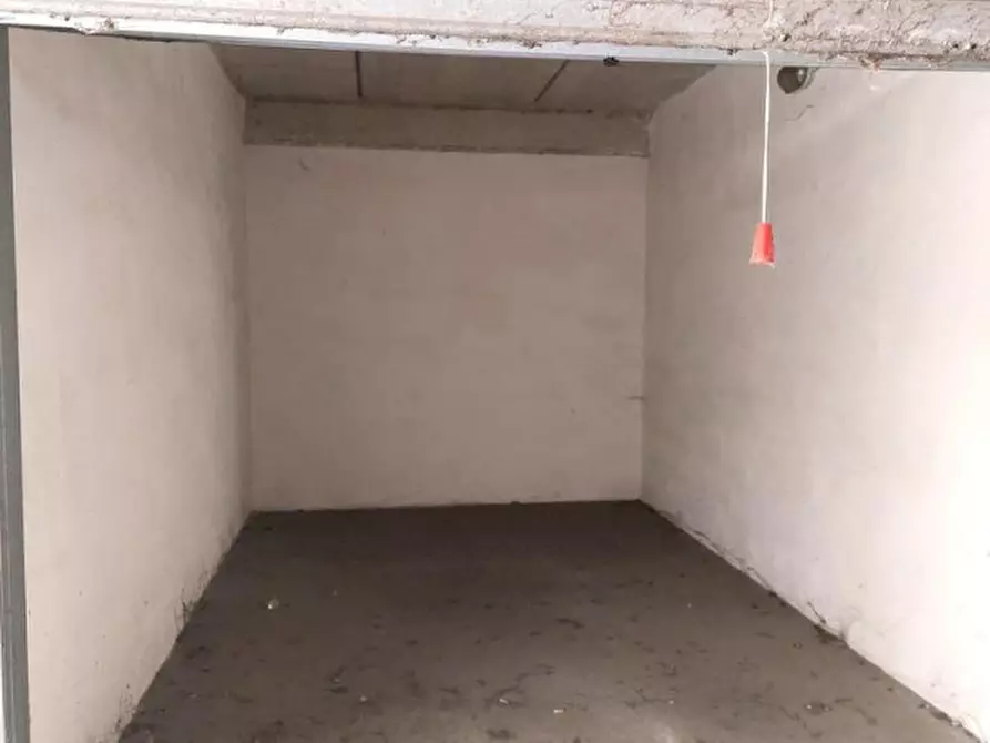 Immagine 2 di Posto auto in vendita  in Via dei Giardinetti, N. 158 a Roma