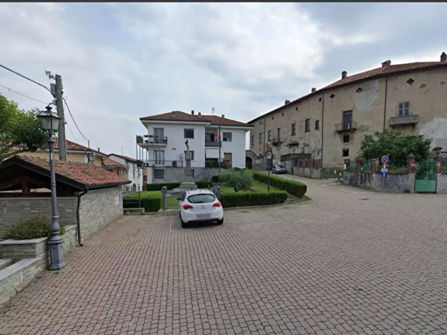 Immagine 4 di Palazzo in vendita  in Piazza Castello, 6, 13040 Alice Castello VC, Italia a Alice Castello