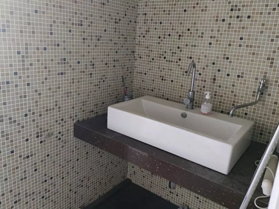 Immagine 11 di Ufficio in vendita  in Via Cassa Nord, N. 145 a Monteroni D'arbia