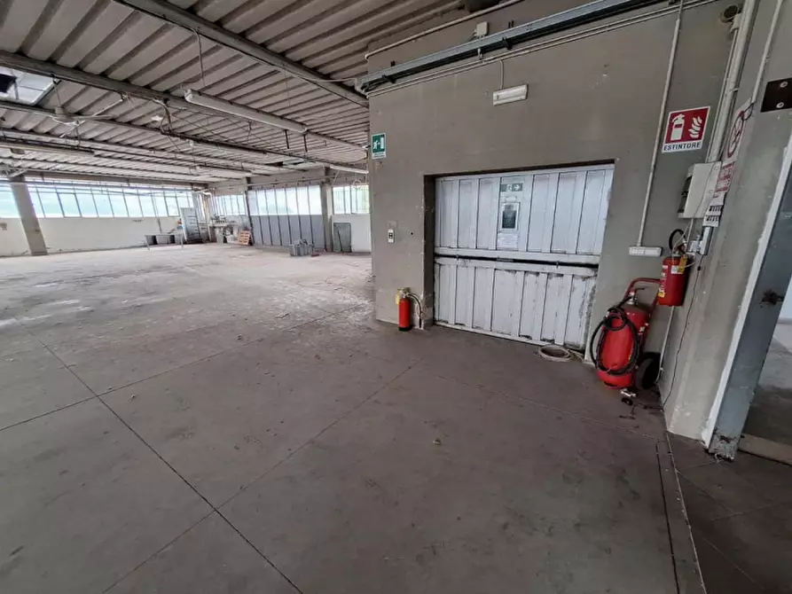 Immagine 5 di Capannone industriale in vendita  in via G. Galilei, N. 70 a Carmignano