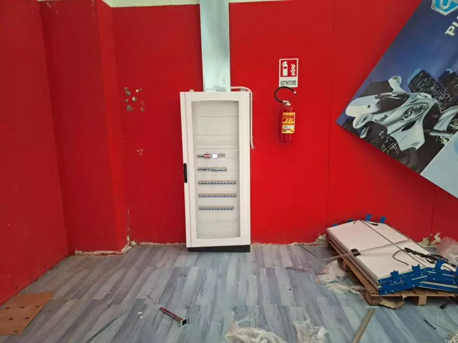 Immagine 9 di Capannone industriale in vendita  in Zona periferica a Modugno