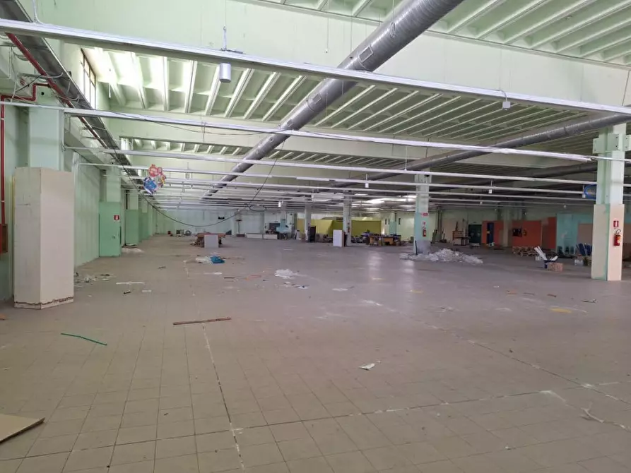 Immagine 16 di Capannone industriale in vendita  in Zona periferica a Modugno
