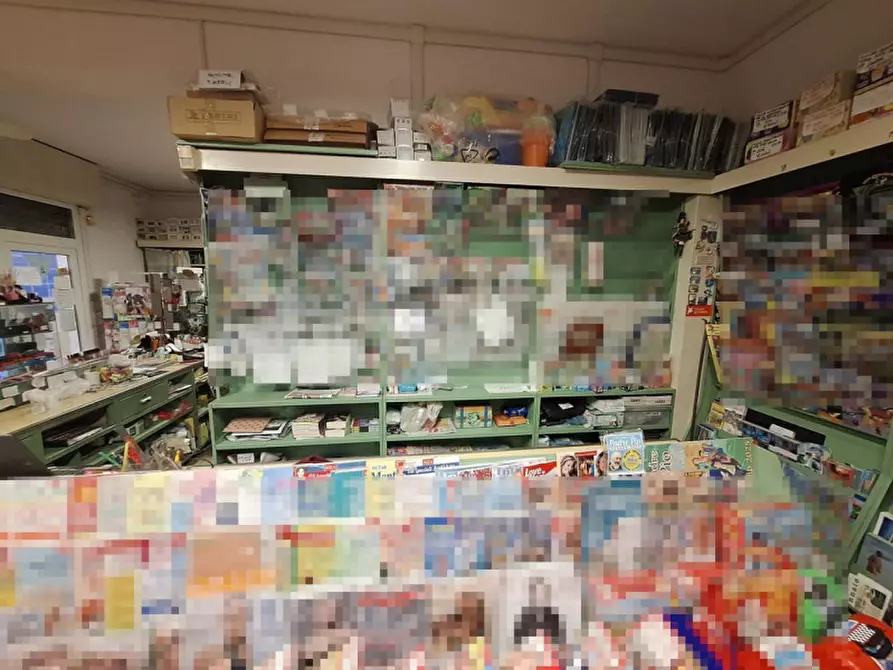 Immagine 5 di Negozio in vendita  in Viale Cantone, N. 38 a Ravenna