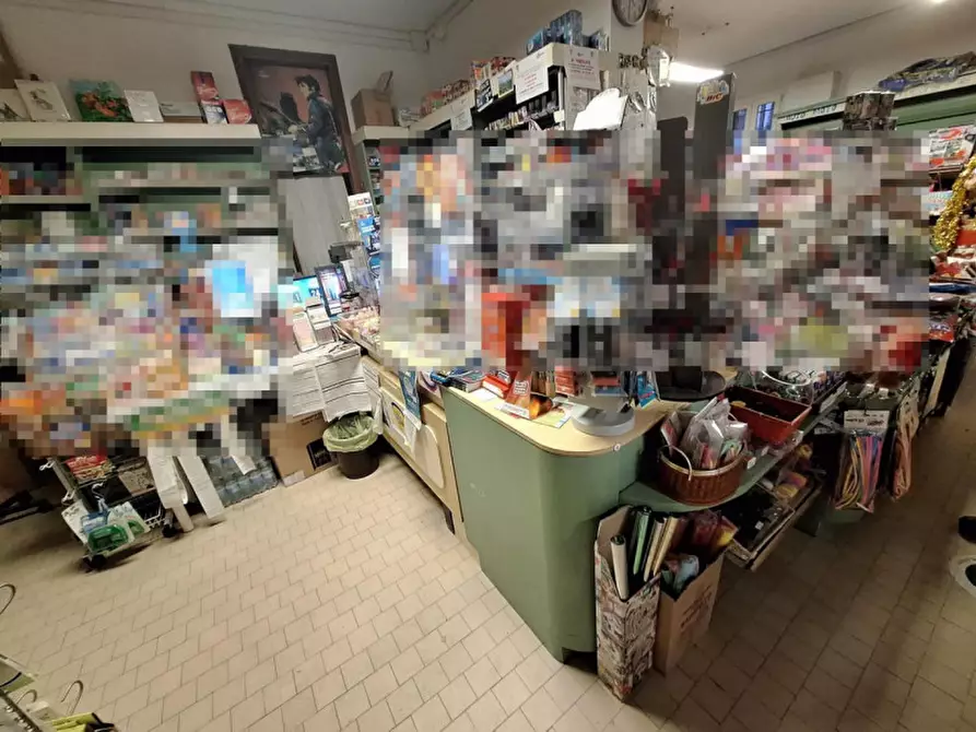 Immagine 15 di Negozio in vendita  in Viale Cantone, N. 38 a Ravenna