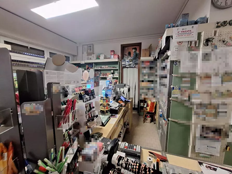 Immagine 16 di Negozio in vendita  in Viale Cantone, N. 38 a Ravenna