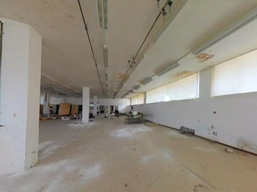 Immagine 11 di Capannone industriale in vendita  in Via Enrico Fermi, N. 8-10 a Acquaviva Picena