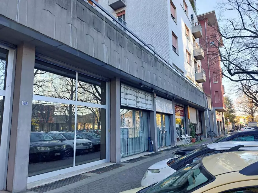 Immagine 10 di Negozio in vendita  in Viale Mentana, N. 92/b a Parma