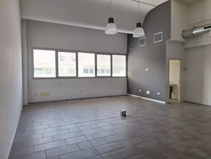 Immagine 3 di Capannone industriale in vendita  in Via Pier Santi Mattarella, 16, 30037 Scorzè VE, Italia a Scorzè