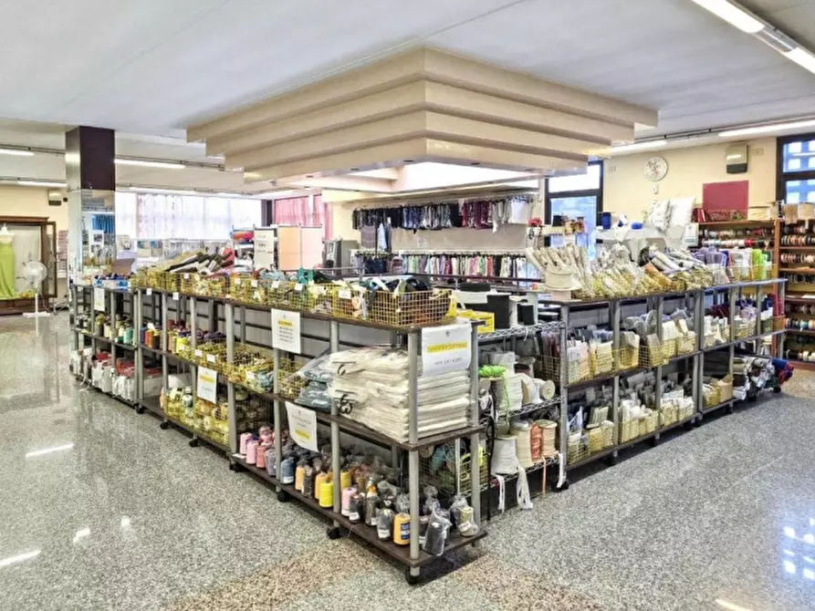 Immagine 11 di Attività commerciale in vendita  in Via Vicenza, 8, 36071 Arzignano VI, Italia a Arzignano