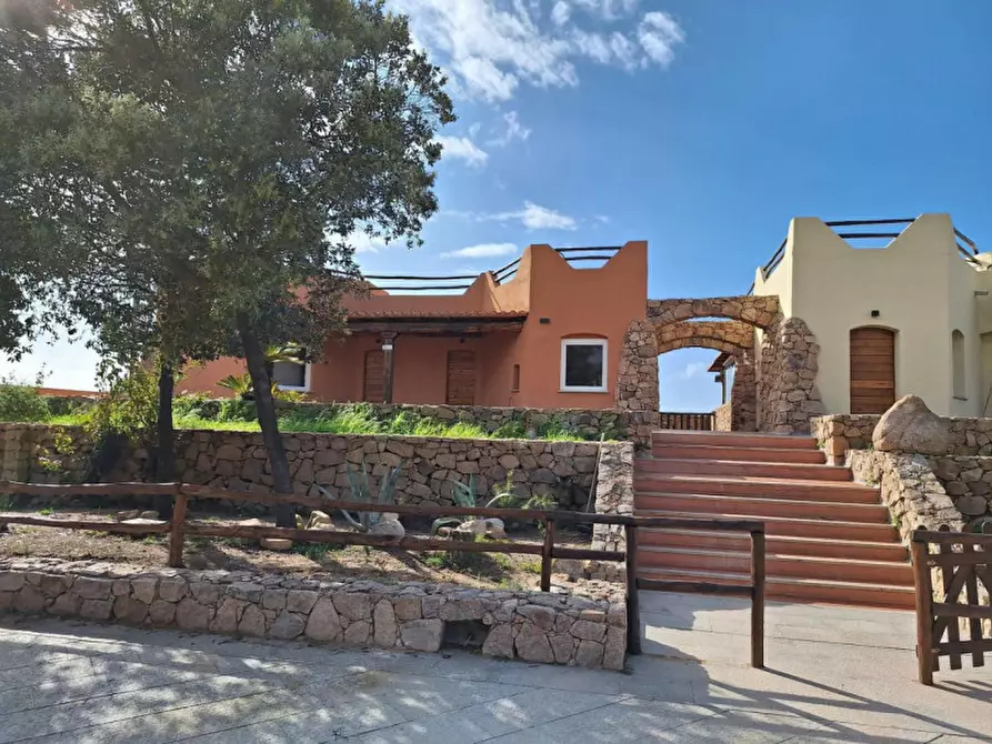 Immagine 1 di Villa in vendita  in Località Caneddi, 07038 Trinità d'Agultu e Vignola SS, Italia a Trinità D'agultu E Vignola