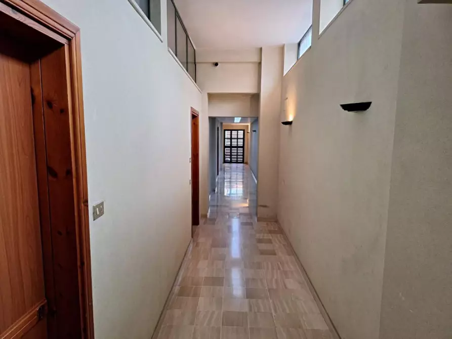 Immagine 8 di Ufficio in vendita  in Via Luigi Morelli, N. 46 a Andria