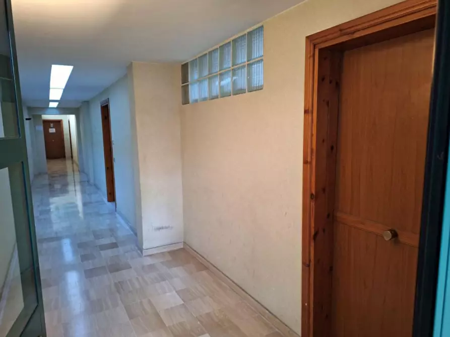 Immagine 9 di Ufficio in vendita  in Via Luigi Morelli, N. 46 a Andria