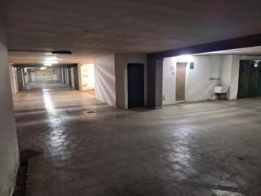 Immagine 13 di Ufficio in vendita  in Via Luigi Morelli, N. 46 a Andria