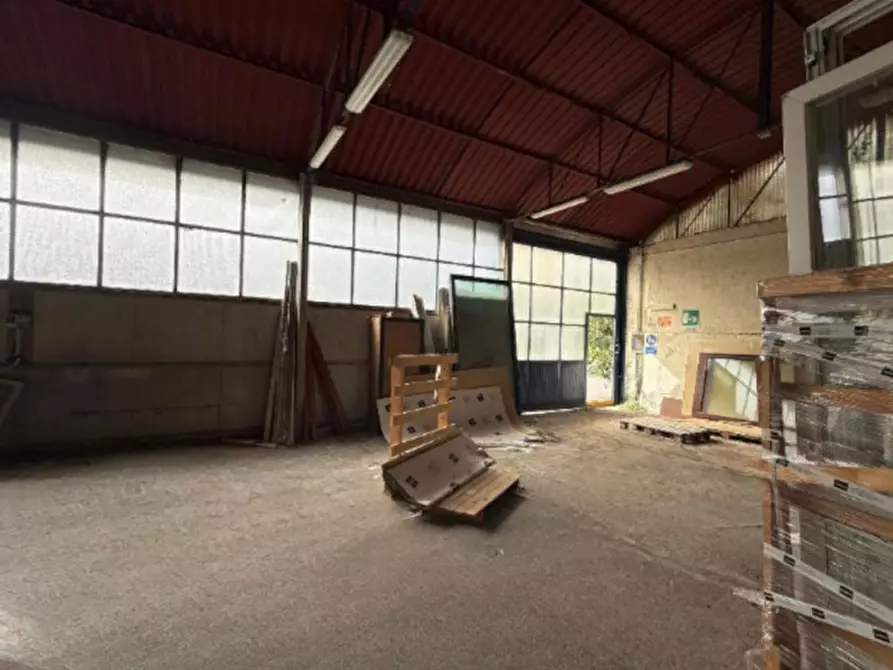 Immagine 9 di Capannone industriale in vendita  in Contrada Sant'Oronzo, N. snc a Avellino