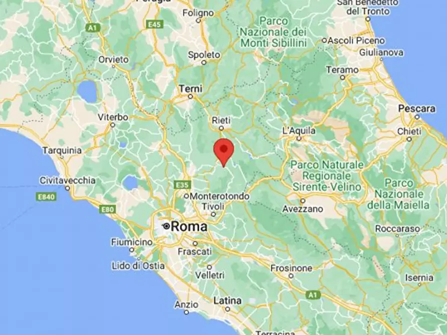 Immagine 10 di Negozio in vendita  in Corso Umberto I, N. 8 a Poggio Moiano