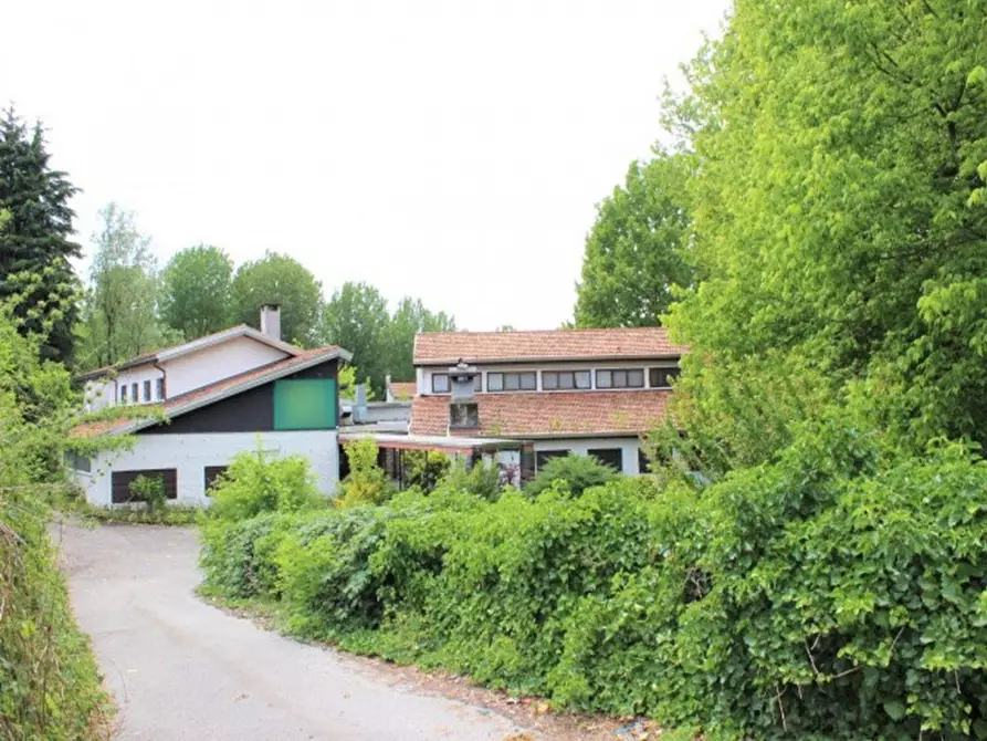 Immagine 4 di Attività commerciale in vendita  in Via Regione Ponte Ticino, N. 3 a Galliate