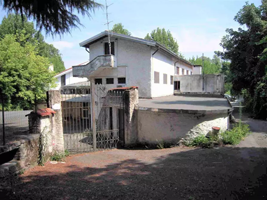 Immagine 8 di Attività commerciale in vendita  in Via Regione Ponte Ticino, N. 3 a Galliate