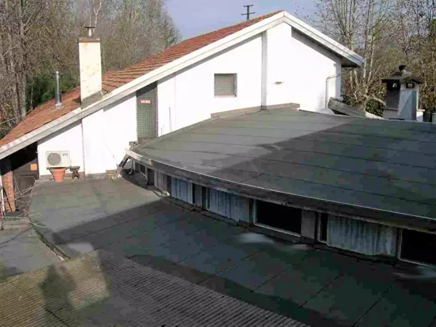 Immagine 9 di Attività commerciale in vendita  in Via Regione Ponte Ticino, N. 3 a Galliate