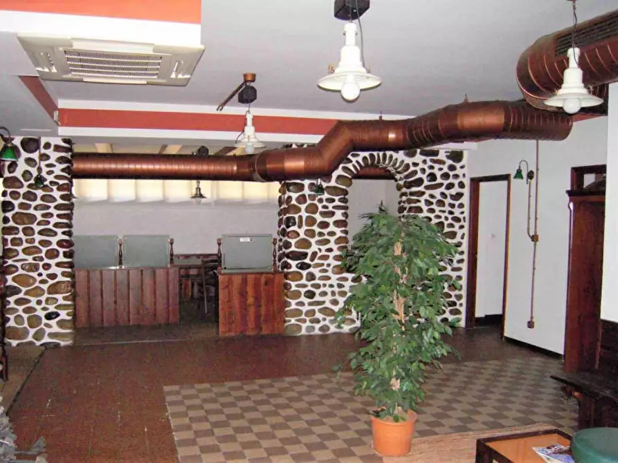 Immagine 11 di Attività commerciale in vendita  in Via Regione Ponte Ticino, N. 3 a Galliate