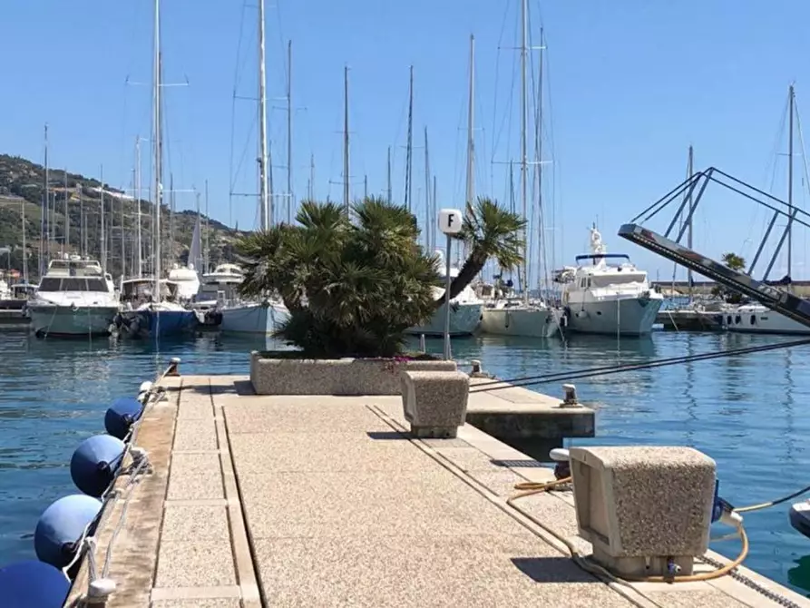 Immagine 9 di Posto auto in vendita  in via Gianni Cozzi, N. 1 a Santo Stefano Al Mare