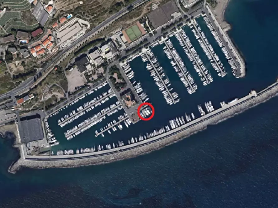 Immagine 19 di Posto auto in vendita  in via Gianni Cozzi, N. 1 a Santo Stefano Al Mare