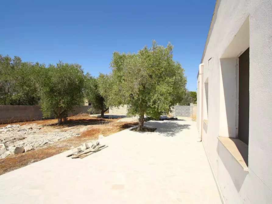 Immagine 19 di Villa in vendita  in SP-91 a Ugento
