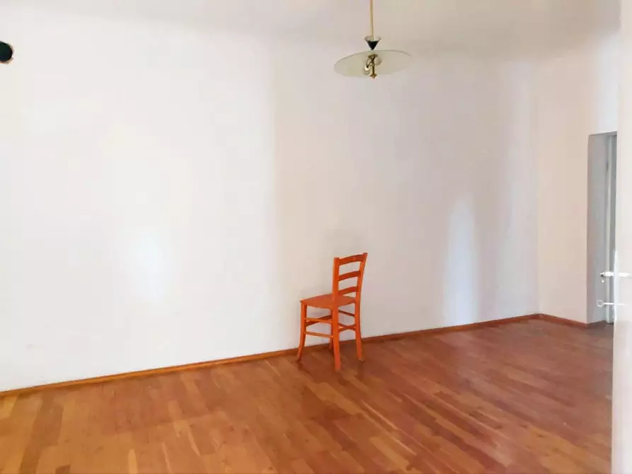 Immagine 10 di Palazzo in vendita  in Via Tres, N. 3/A a Sfruz