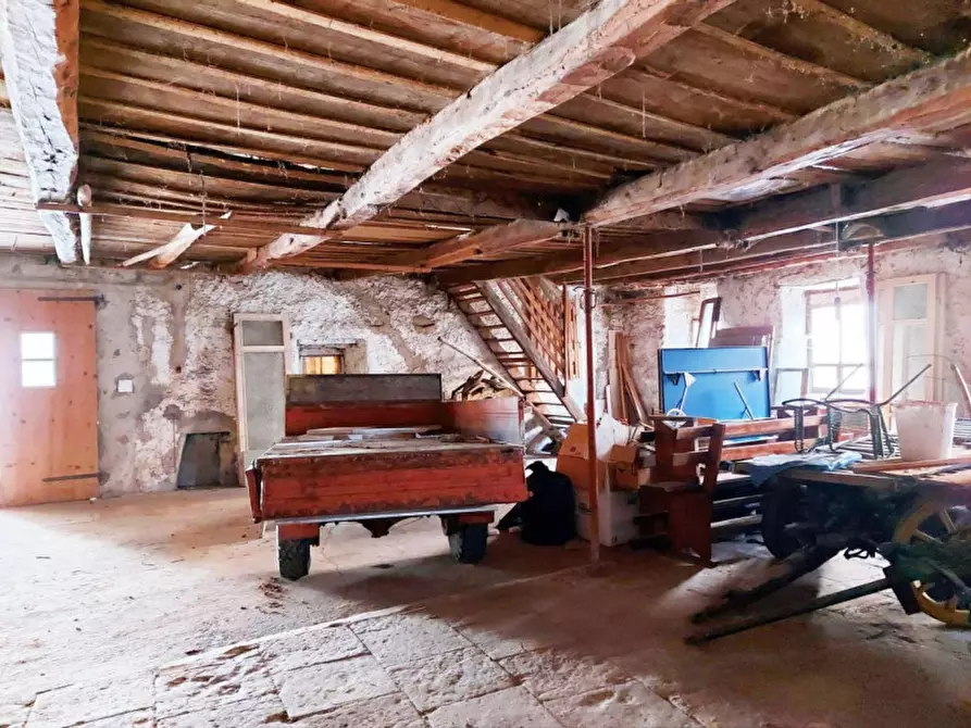 Immagine 17 di Palazzo in vendita  in Via Tres, N. 3/A a Sfruz