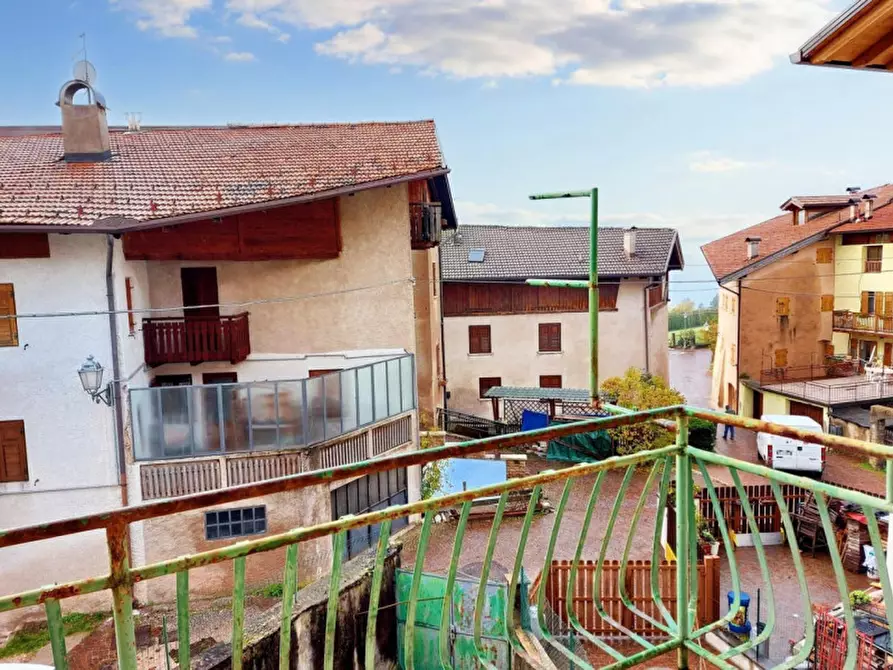 Immagine 27 di Palazzo in vendita  in Via Tres, N. 3/A a Sfruz