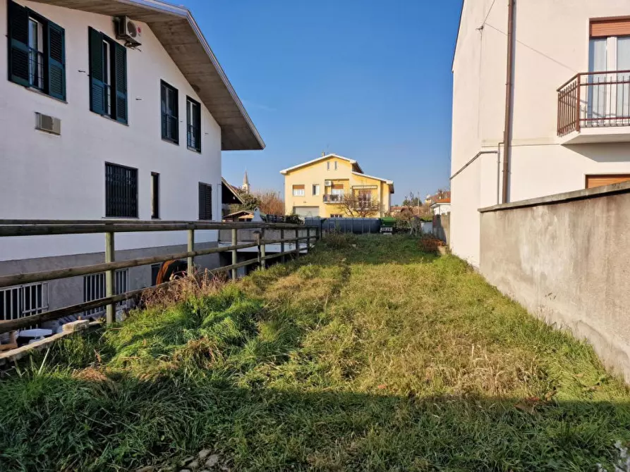 Immagine 3 di Ufficio in vendita  in Via Cesare Battisti, N. 431 a Marnate