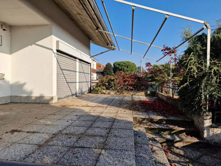 Immagine 7 di Ufficio in vendita  in Via Cesare Battisti, N. 431 a Marnate