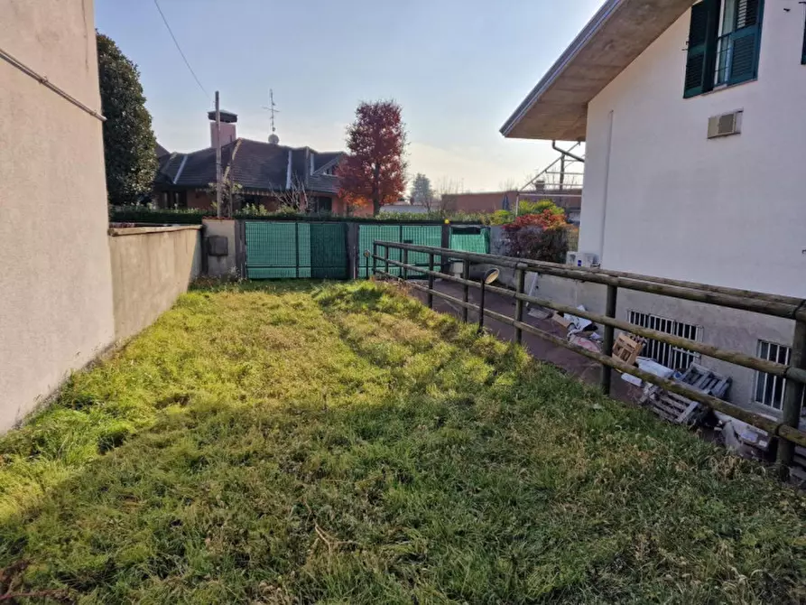 Immagine 13 di Ufficio in vendita  in Via Cesare Battisti, N. 431 a Marnate